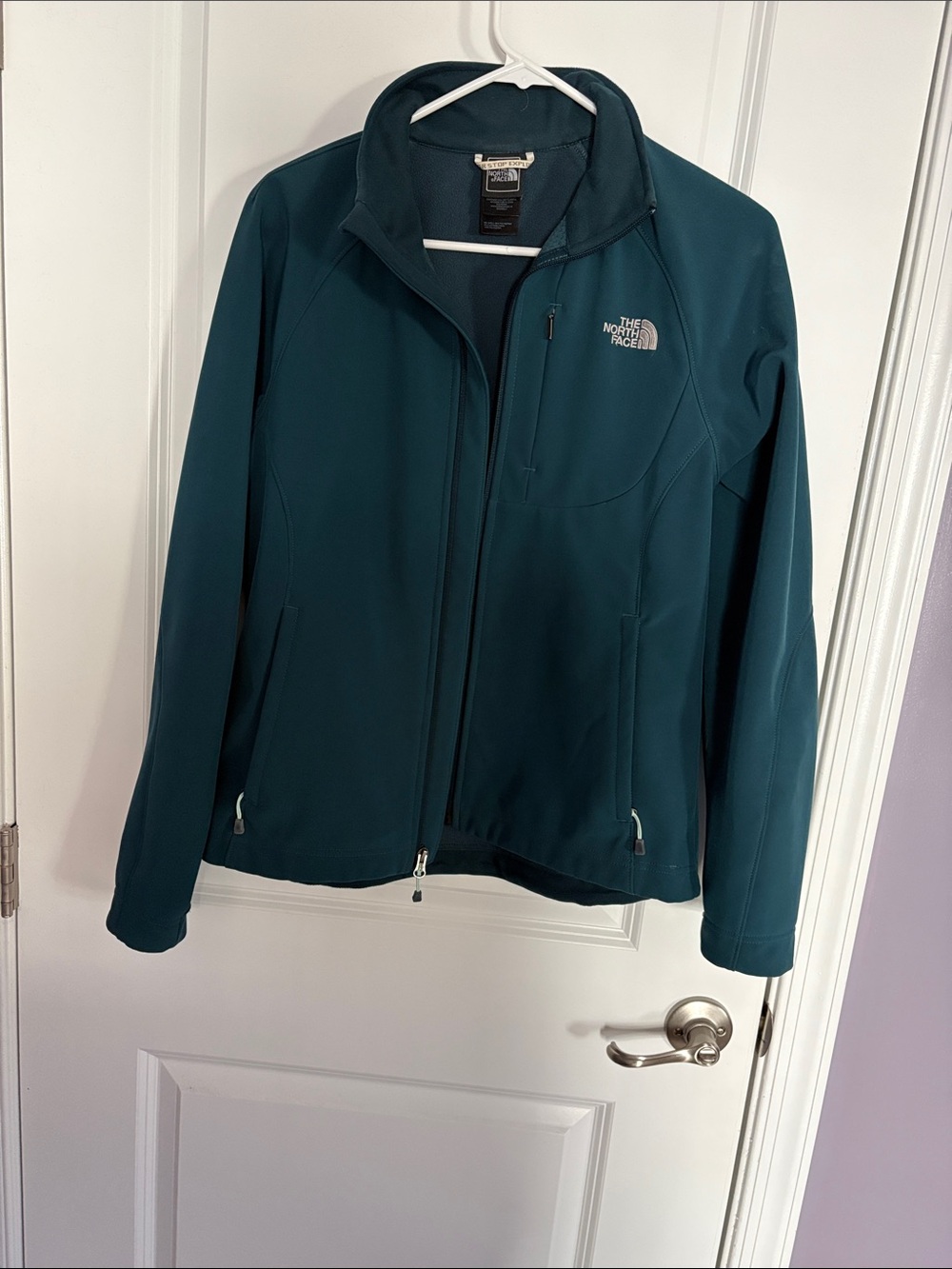 The North Face Women's Teal Zip Front Softshell Jacket